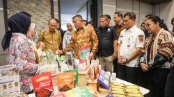 Wamen UMKM Helvi Yuni Moraza dan Ahmad Luthfi di Semarang